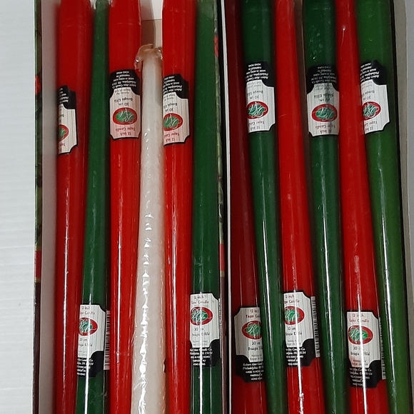 Robert Alan 12" Taper Candles Dark Green and Red - Picture 3 of 8